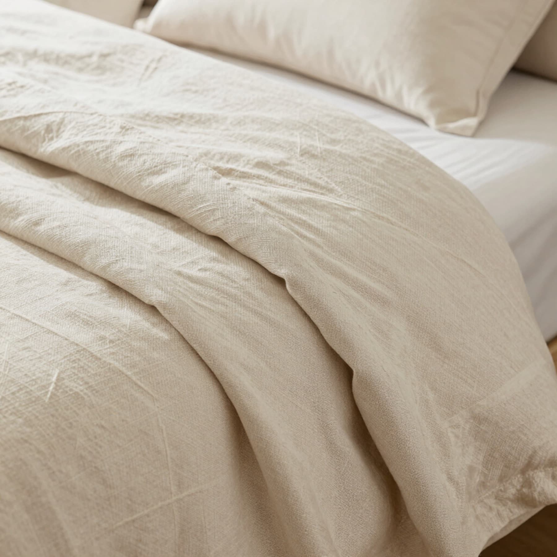 Crisp, freshly made linen bedding